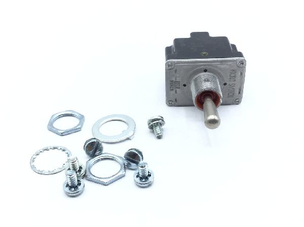 2TL1-10 Toggle Switch (8)