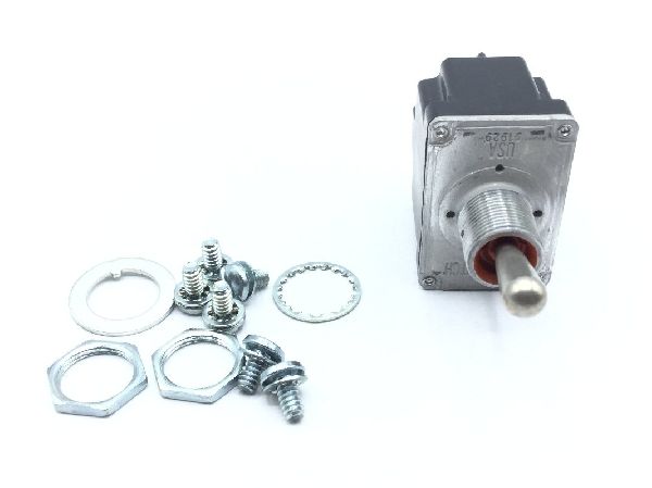 2TL1-8 Toggle Switch (8)