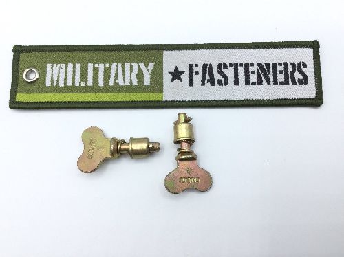 4002-6W Turnlock Fastener Stud Assembly (4)
