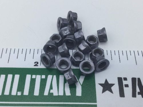 4002-13 Turnlock Fastener Stud