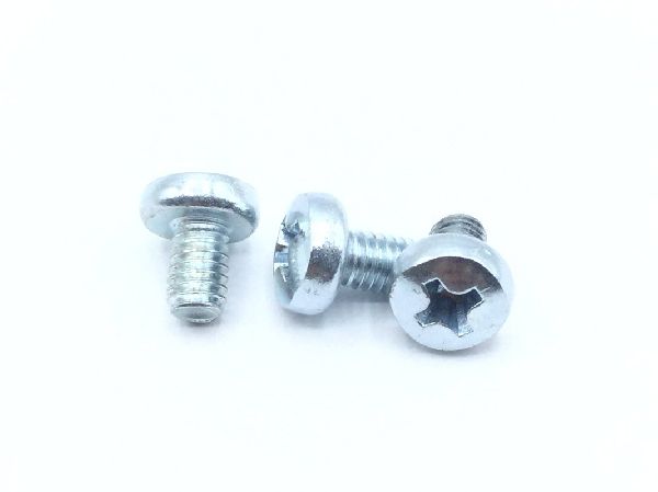 92005A215 Machine Screw (4)