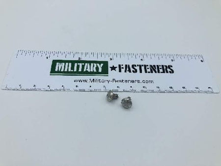 AN526-632-4 Machine Screw (2)