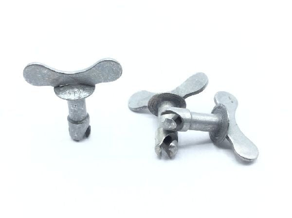 AW3.5T24 Turnlock Fastener Stud (9)