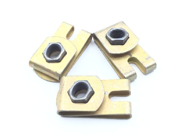 BACN10YD1 Clip-On Nut