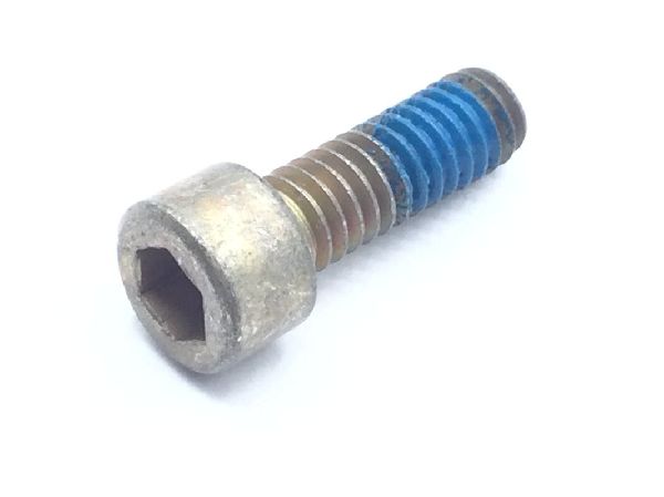 MS21262-28 Socket Head Cap Screw (4)