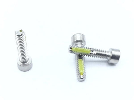 NAS1352C04LL8 Socket Head Cap Screw (2)