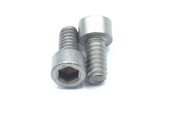 NAS1352N04-4 Socket Head Cap Screw (2)
